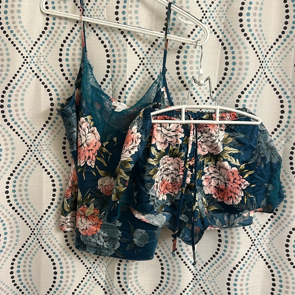 Women’s lingerie size XL